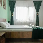 Mirandis - Modern With Free Parking Near Coresi Mall Apartament Braszów