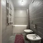 Apartament Mirandis - Modern With Free Parking Near Coresi Mall *