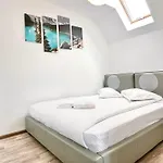 Apartament Mirandis - Modern With Free Parking Near Coresi Mall *