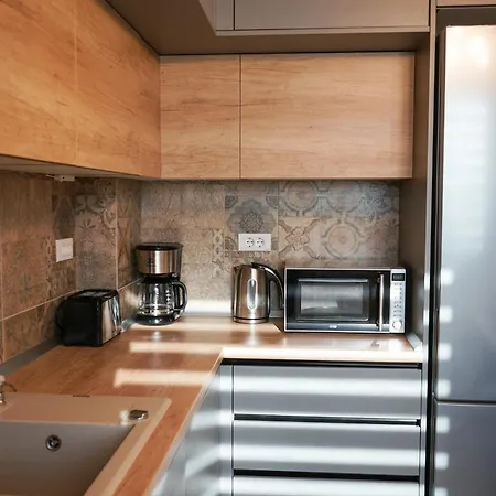 Apartament Mirandis - Comfort & Private Parking Near Coresi Mall Brașov