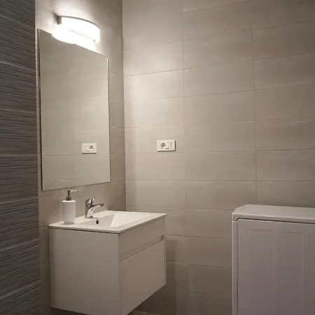 Mirandis - Modern With Free Parking Near Coresi Mall Apartamento Braşov