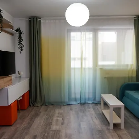 Apartament Mirandis - Comfort & Private Parking Near Coresi Mall *