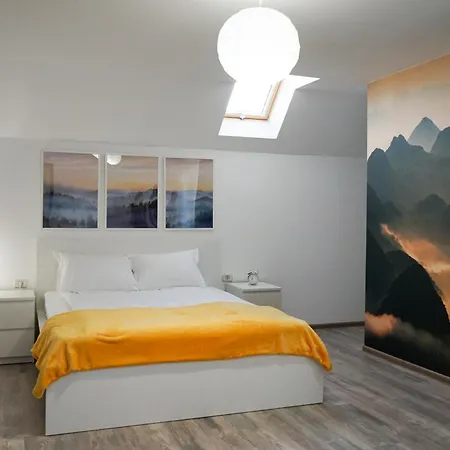 Mirandis - Comfort & Private Parking Near Coresi Mall Apartament *