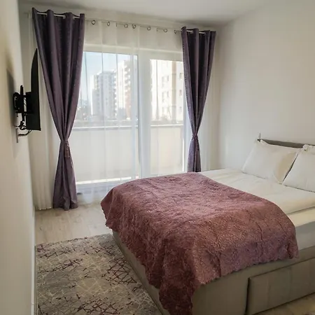 Apartament Mirandis - Comfort & Private Parking Near Coresi Mall