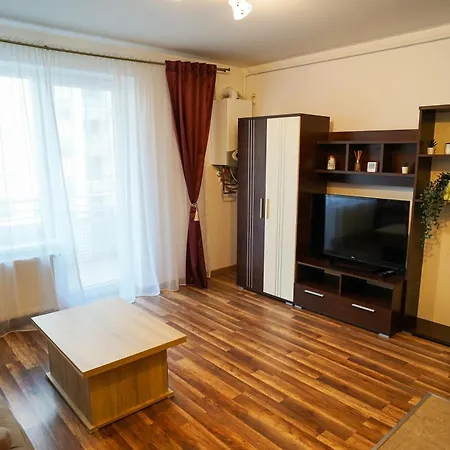 Apartament Mirandis - Comfort & Private Parking Near Coresi Mall