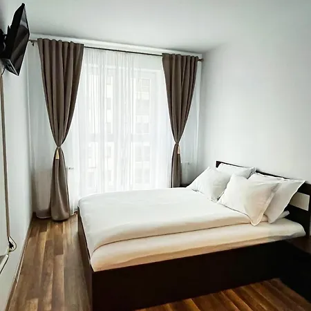 Apartament Mirandis - Comfort & Private Parking Near Coresi Mall Brașov