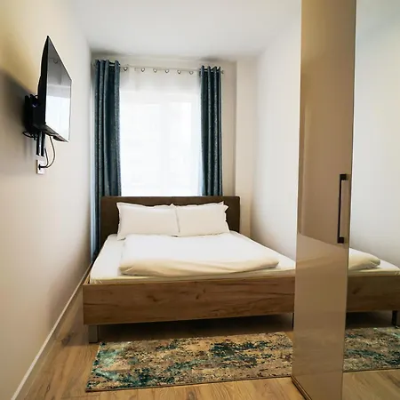 Apartamento Mirandis - Modern With Free Parking Near Coresi Mall *