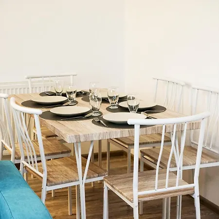 Daire Mirandis - Modern With Free Parking Near Coresi Mall