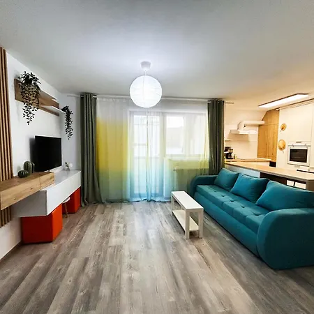 Mirandis - Modern With Free Parking Near Coresi Mall