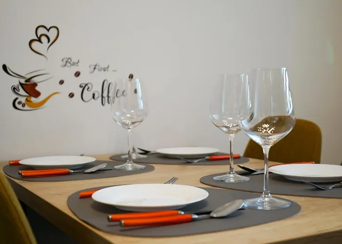 Appartement Mirandis - Modern With Free Parking Near Coresi Mall *