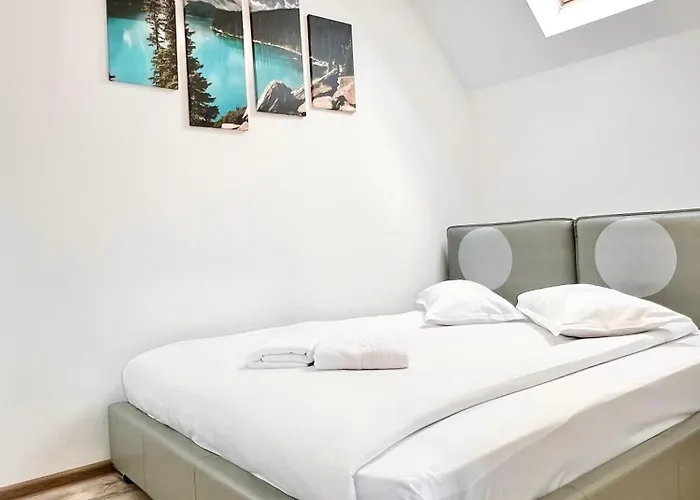 Appartement Mirandis - Modern With Free Parking Near Coresi Mall *