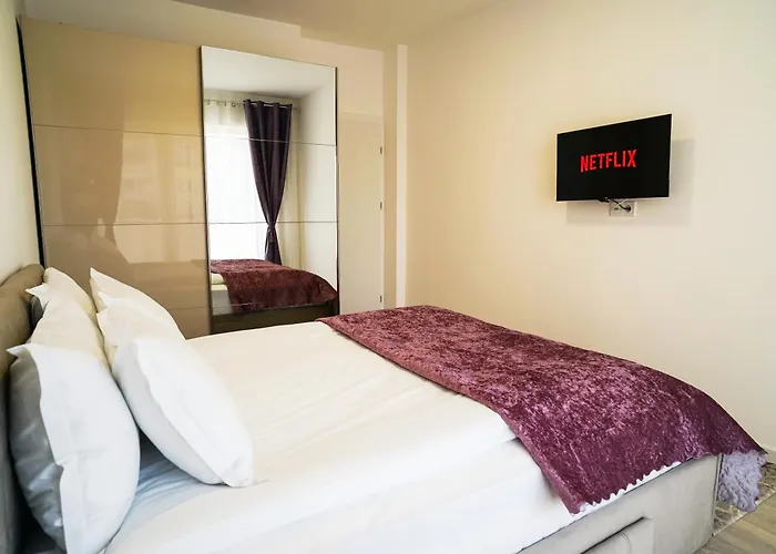 Mirandis - Modern With Free Parking Near Coresi Mall Braszów